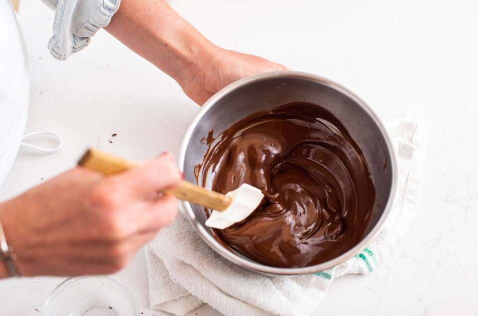 how-to-melt-chocolate.jpg